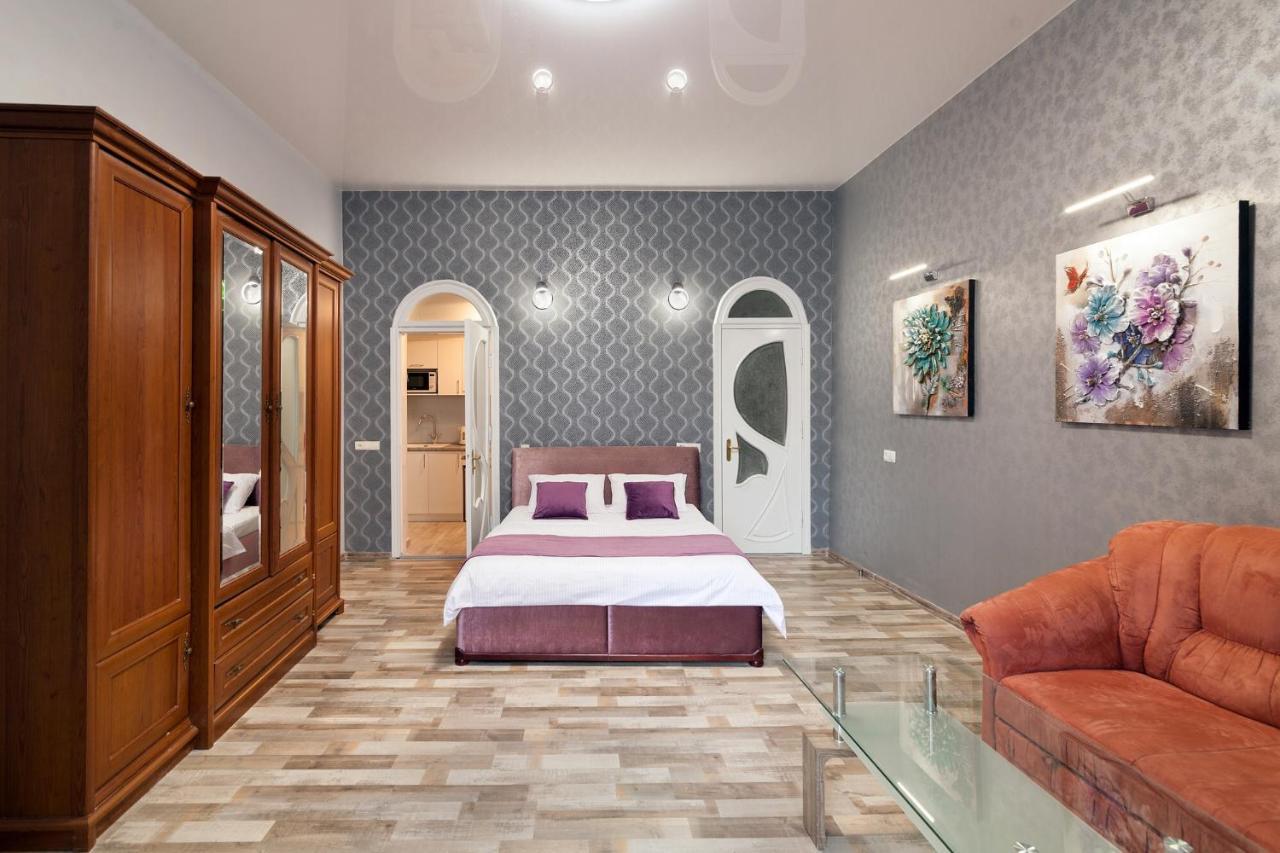 Queens Apartments 1 ลวีฟ ภายนอก รูปภาพ